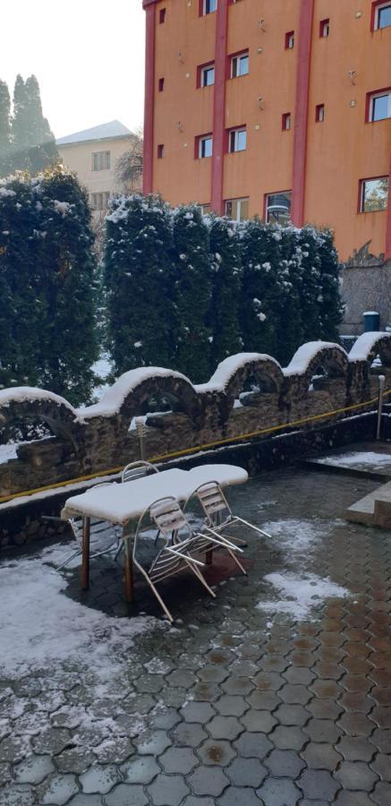 Casa Rosa Hotel Baile Olanesti Exterior photo